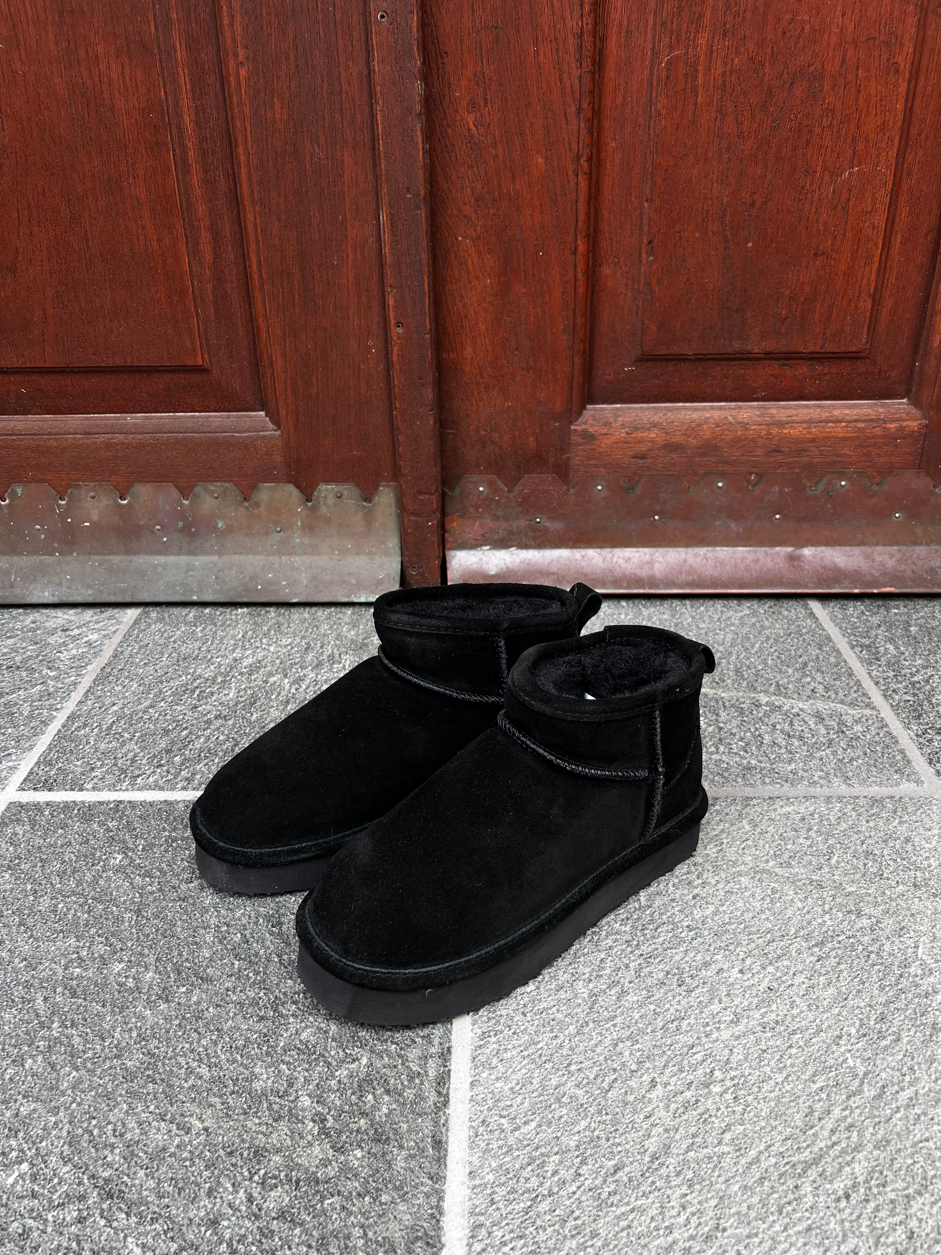 BIASNOW SUEDE BOOTS black